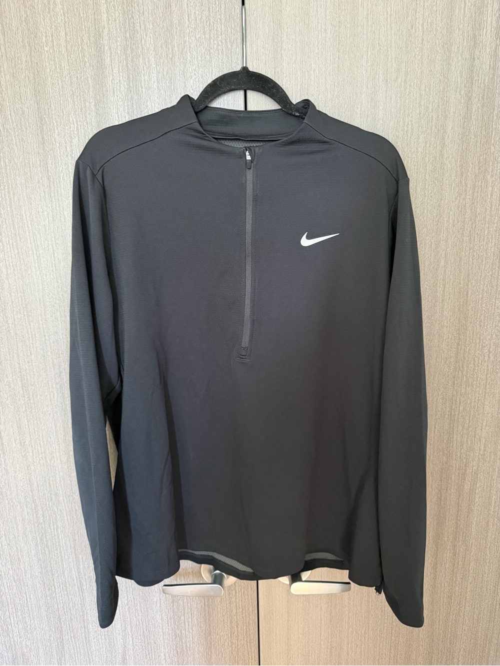 Nike Men’s Black Long-Sleeve Half-Zip Performance Top